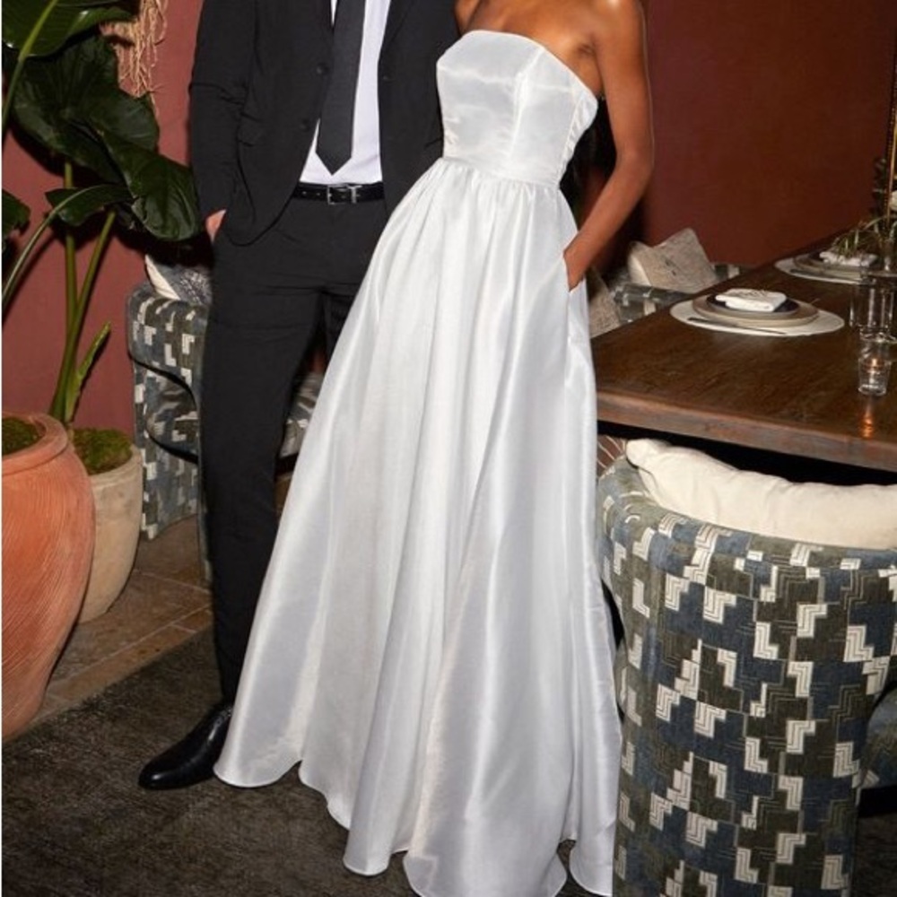 White Wedding/Deb Gown